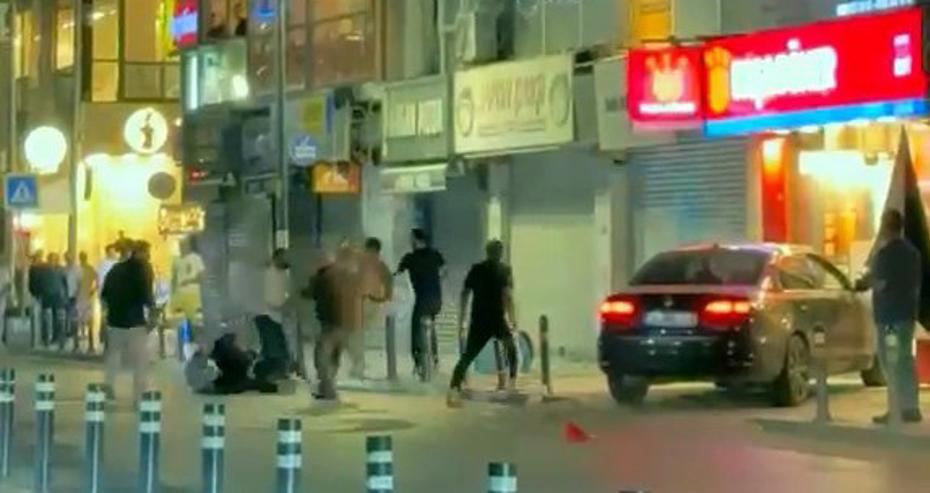 Avcılar’da Çıkan Kavga: Sandalyeler ve Tekmelerle Savaşmadan Kalmadı