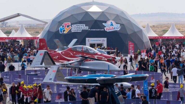 Teknofest'in heyecanı TNC'de devam ediyor