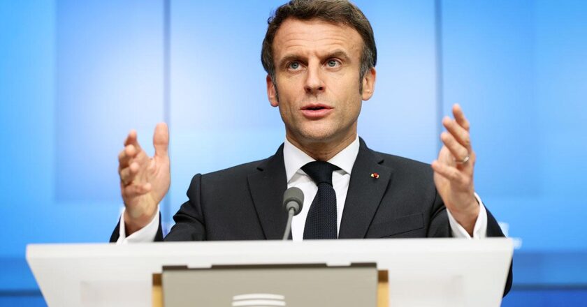 Macron İsrail'den İran'ın nükleer programıyla hiçbir ilgisi olmayan saldırılarına son vermesini istedi
