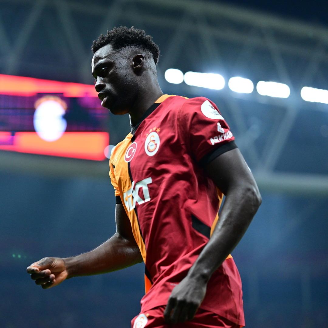 İtalyan ekibi Como, Galatasaray Davinson Sanchez listesini aldı! Transfer toplantısı planlandı ... 2