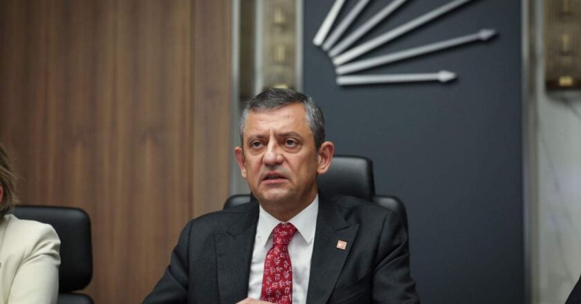 Özgür Özel ile ilgili başka bir anket