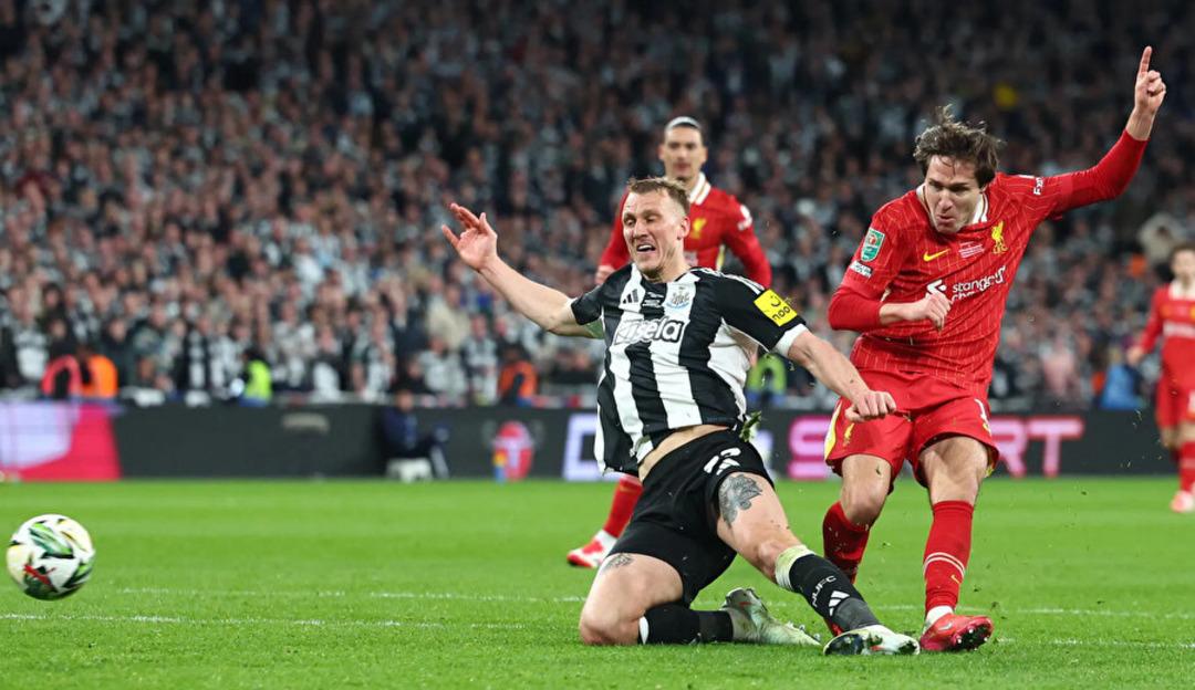 Premier Lig'de inanılmaz bir şey oldu! Liverpool 10 dakikaya döndü ... Newcastle United I 16 Rio Ngumoha 4'i yok etti