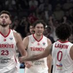 Grubun lideri 12 dev adam son 16 turda İsveçle buluşacak