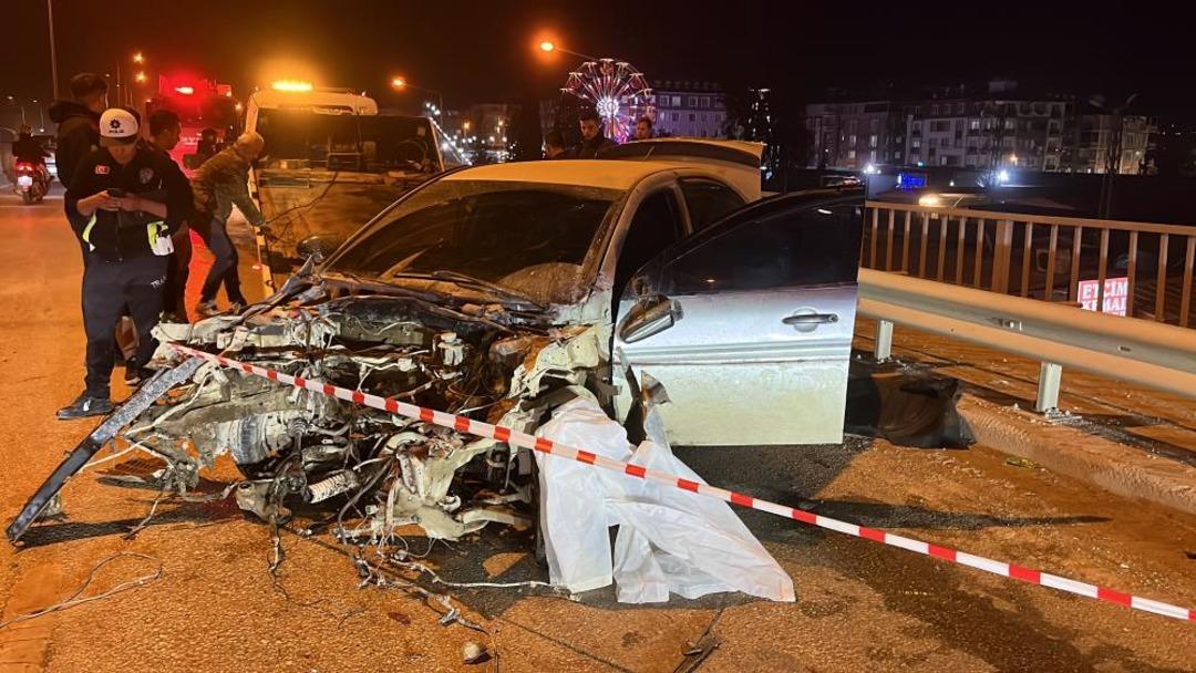 2 kazada motoru kaybolan otomobilin sürücüsü ağır yaralandı