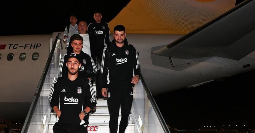 Son dakika spor haberleri | Beşiktaş Antalya'da! Fanın dikkat çeken detayı