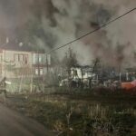 Komşular, engelli kardeşleri kurtardı