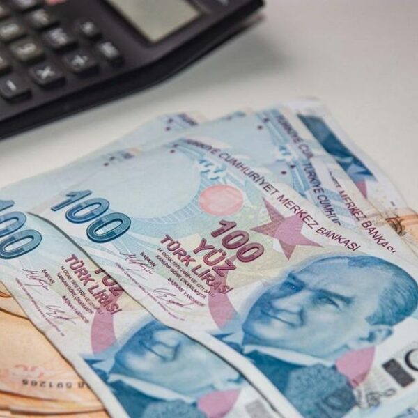 Memur ve emekli maaşlarına ek zam gelecek mi? 2026 artış oranı ne olacak?